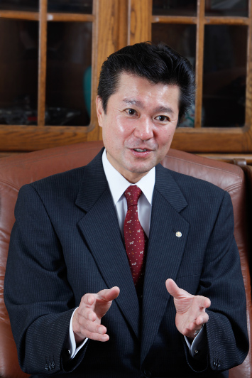 代表取締役社長 星 幸男